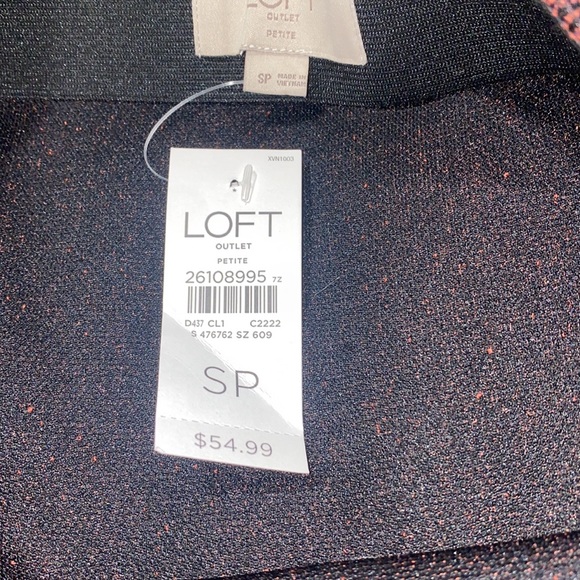 🦋NWT Adorable Loft red and black design skater skirt! - Picture 4 of 6